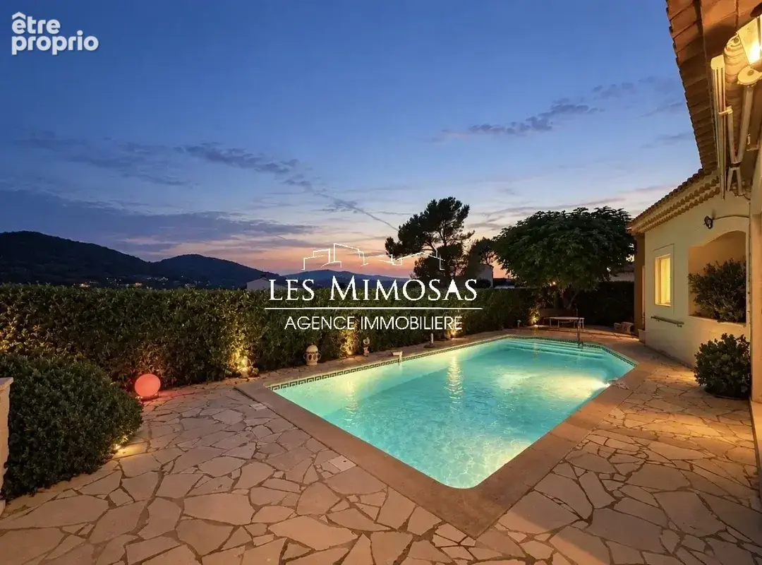 Maison à LE MUY
