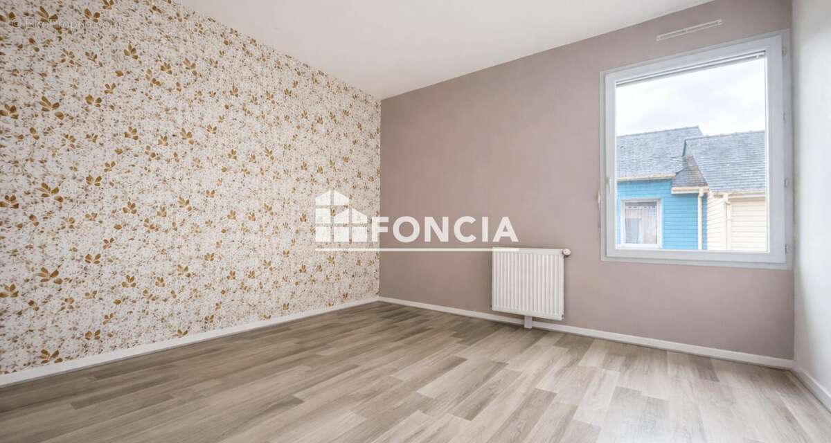 Maison à LA RIVIERE-SAINT-SAUVEUR