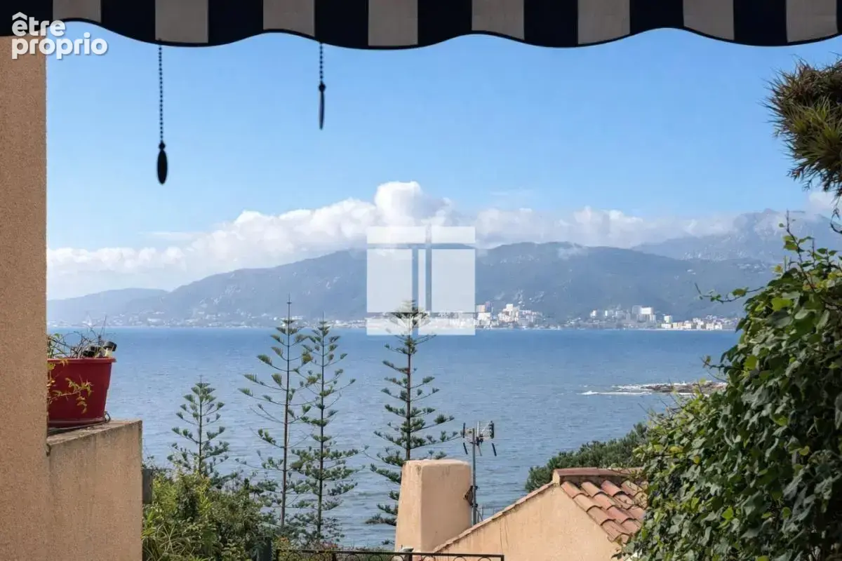 Maison mitoyenne à rénover - vue mer Porticcio - photo 4