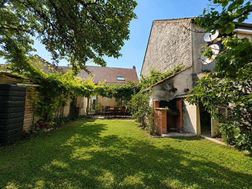 Entre Dijon et Nuits-Saint-Georges – Maison de village avec jardin et dépendances - photo 8