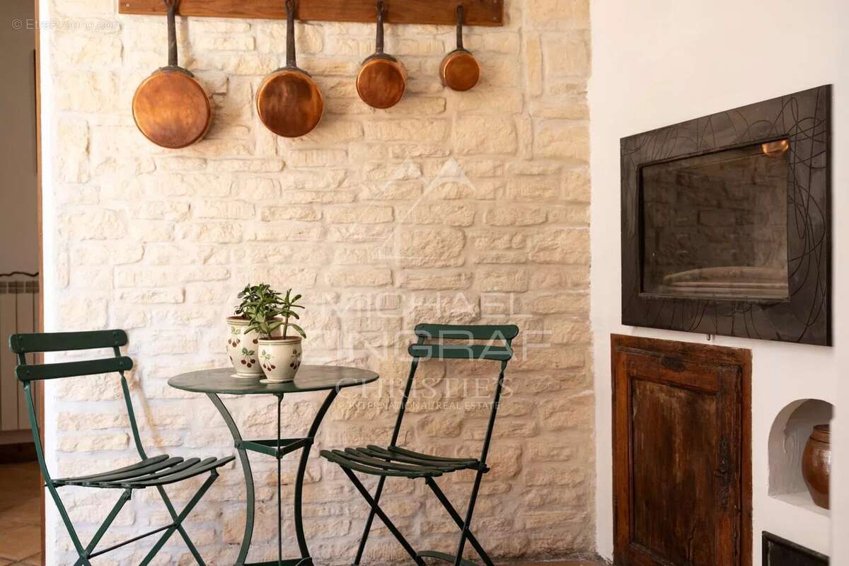 Exclusivité - Charmante maison provençale en pierre avec piscine au cœur du Luberon - photo 8