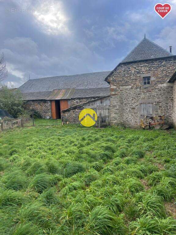 Maison à SAINT-FLOUR