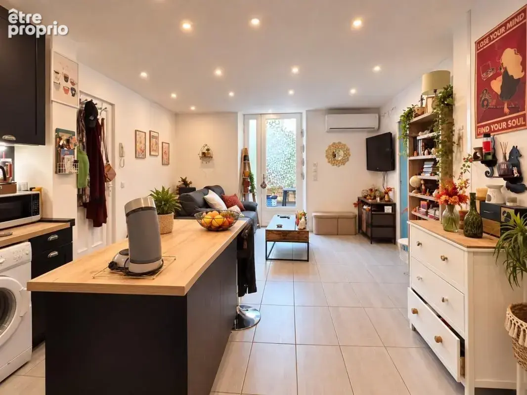 VERDUN – Superbe T2 rénové de 46m² avec terrasse de 22 m² sans vis-à-vis - photo 2