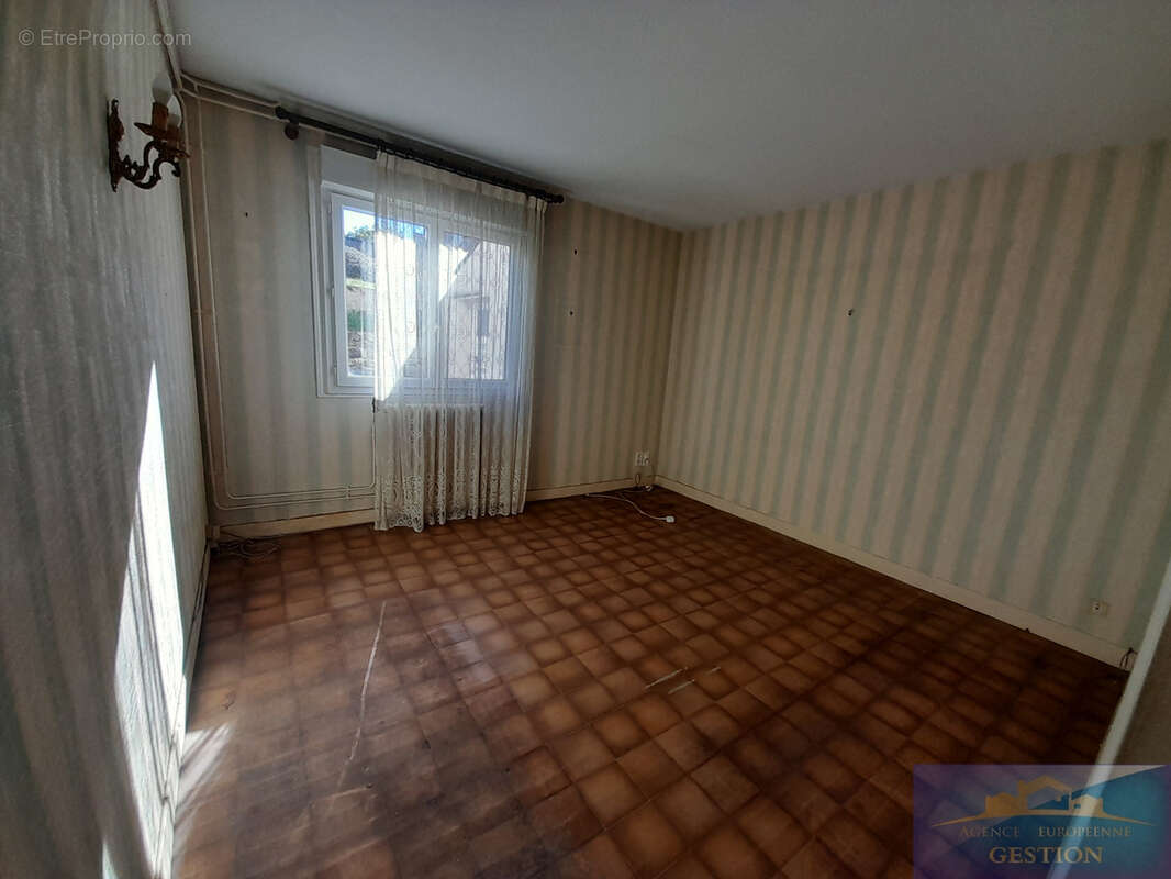 Maison à LOURDES