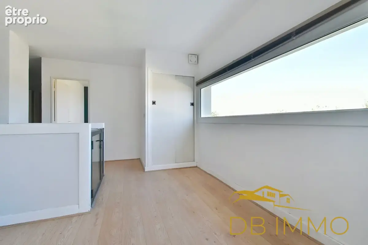 Villeneuve-Lez-Avignon, 112 m2 + 60 m2 de terrasse face à la Provence : un appartement hors norme - photo 12