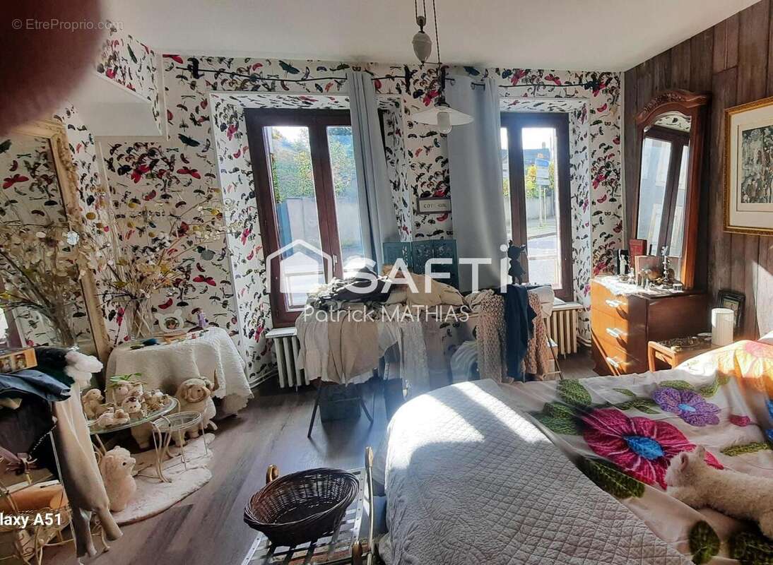 Photo 2 - Maison à VILLENEUVE-SUR-YONNE