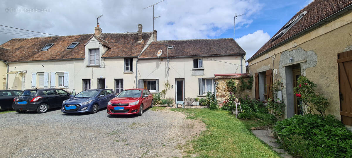 Maison à THOURY-FEROTTES