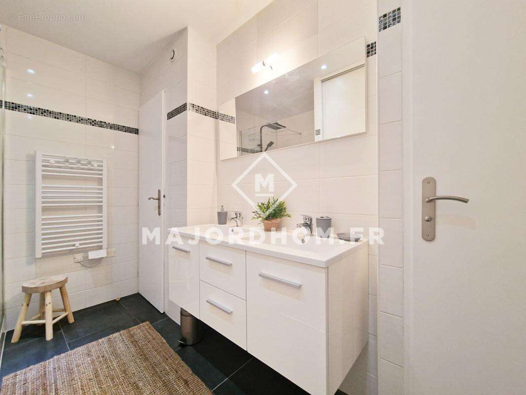 Appartement à MARSEILLE-6E