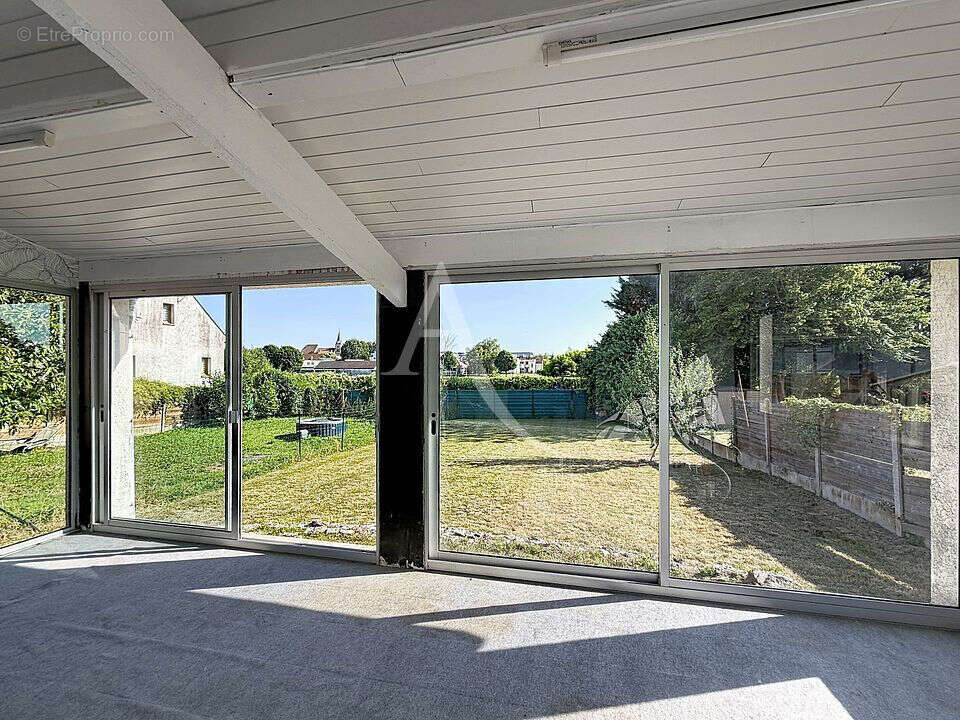 Maison à OISSERY