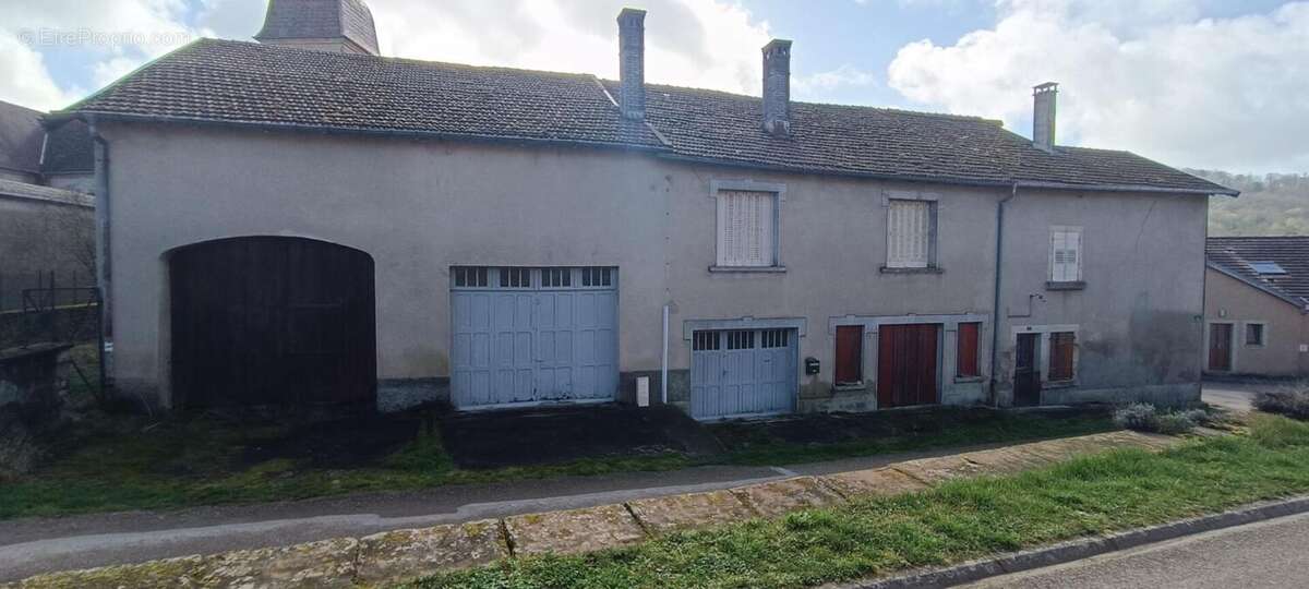 Maison 172.81 m2 et dépendances - photo 16