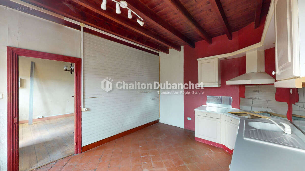 Maison à CHIRASSIMONT