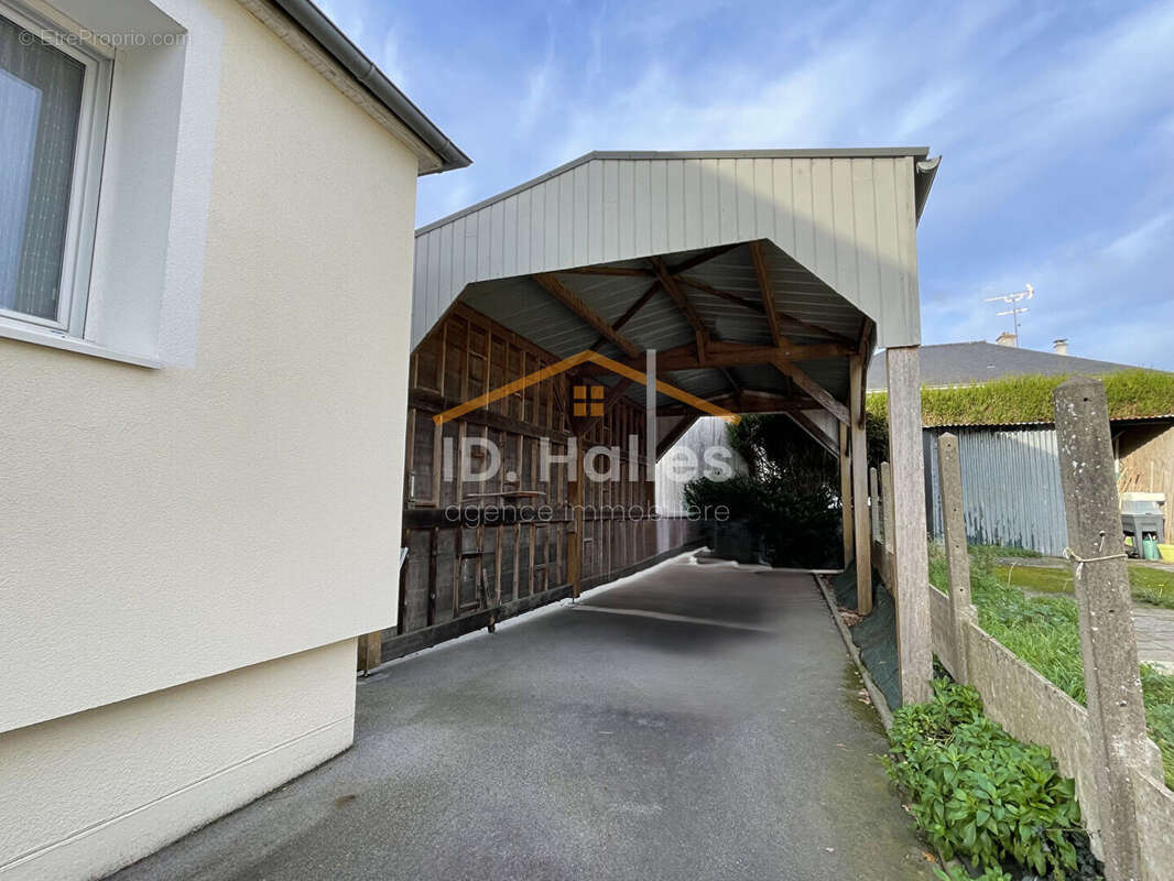 Maison à SAINT-AIGNAN-SUR-ROE