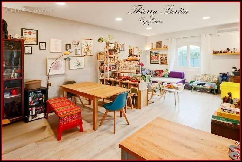 Appartement à LA COLLE-SUR-LOUP