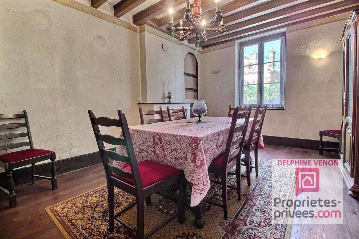 Maison à VITRY-AUX-LOGES