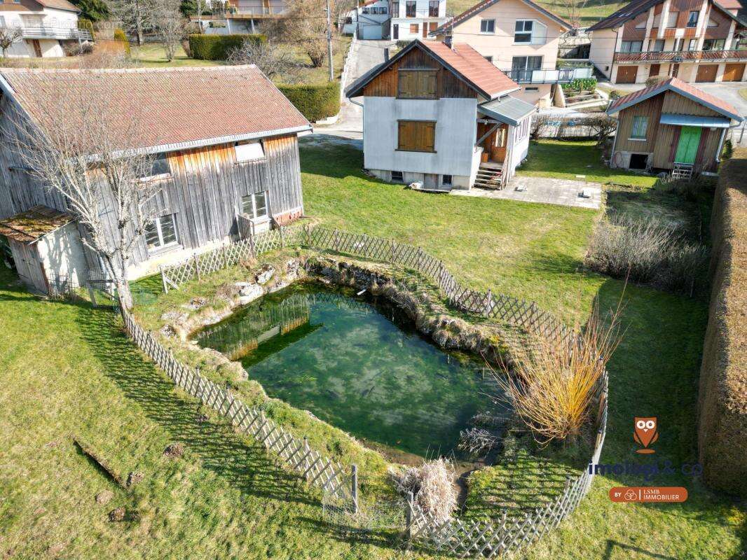Maison à MONTPERREUX