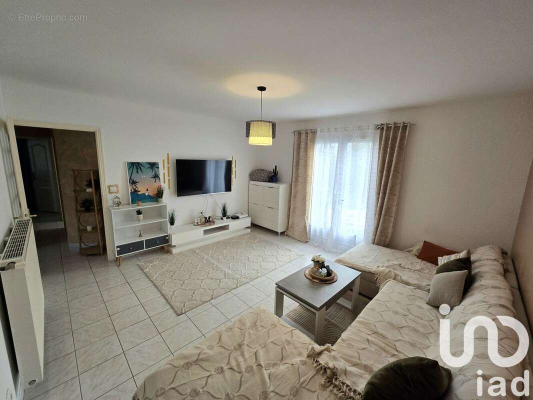 Photo 4 - Maison à FLEURY-LES-AUBRAIS