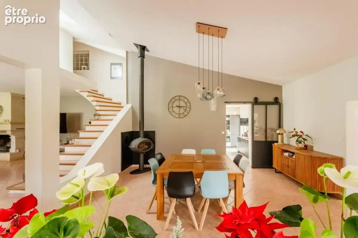Maison 335 m² à Beziers  - photo 3