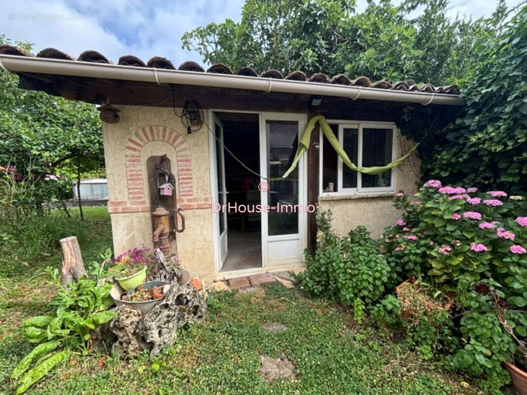 Maison 210 m² à Gaillac  - photo 17