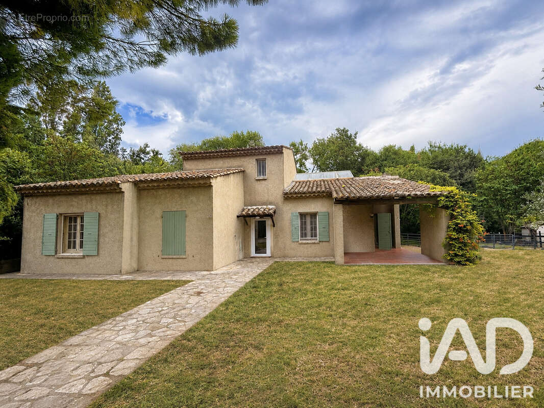 Maison 134 m² à Maussane-Les-Alpilles  - photo 2