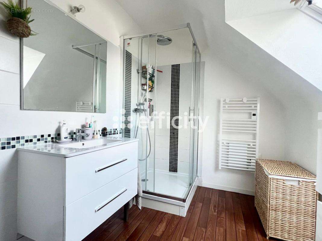 Appartement à LE RHEU