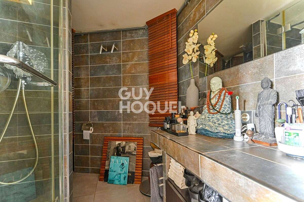 Appartement à PARIS-2E