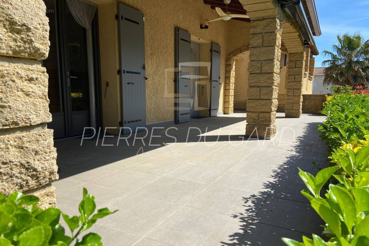 Maison à BAGNOLS-SUR-CEZE