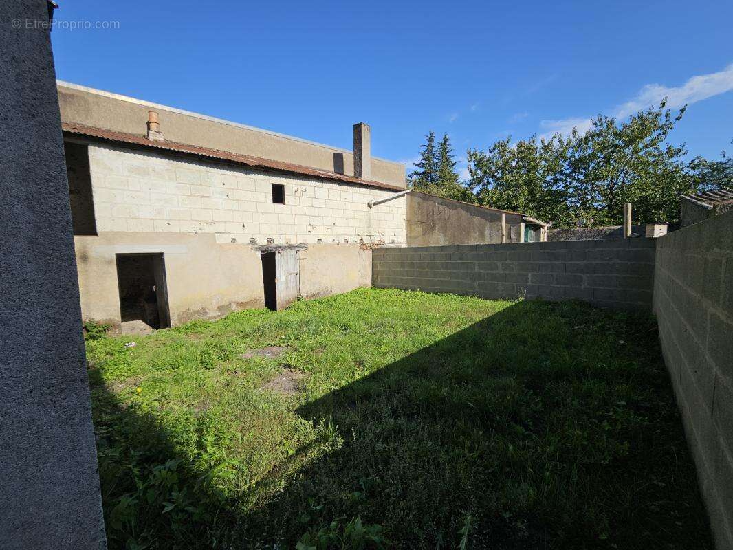 BAISSE DE PRIX Maison de bourg 2 chambres VARADES - photo 7