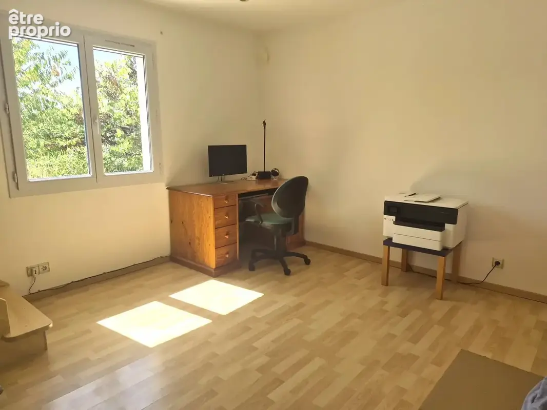 Contemporaine de 156 m² . Garage, piscine et vue - photo 10