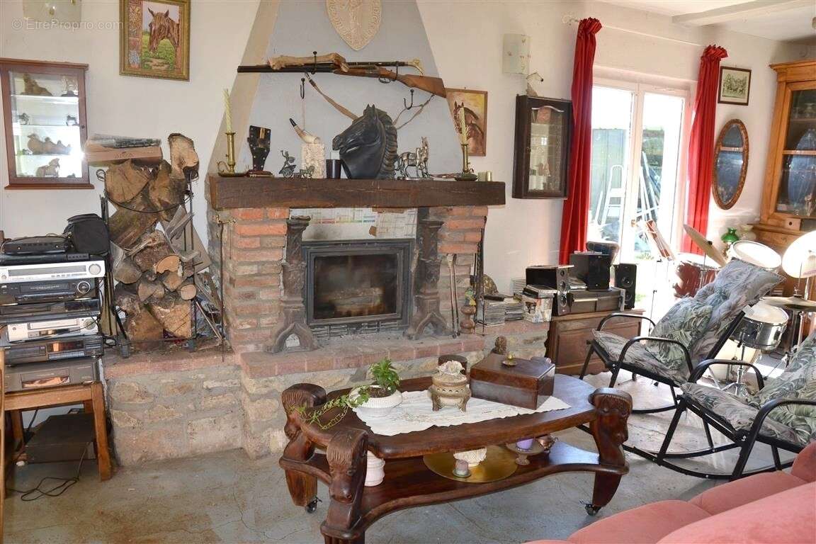 Maison 110 m² à Saint-Evroult-Notre-Dame-Du-Bois  - photo 5