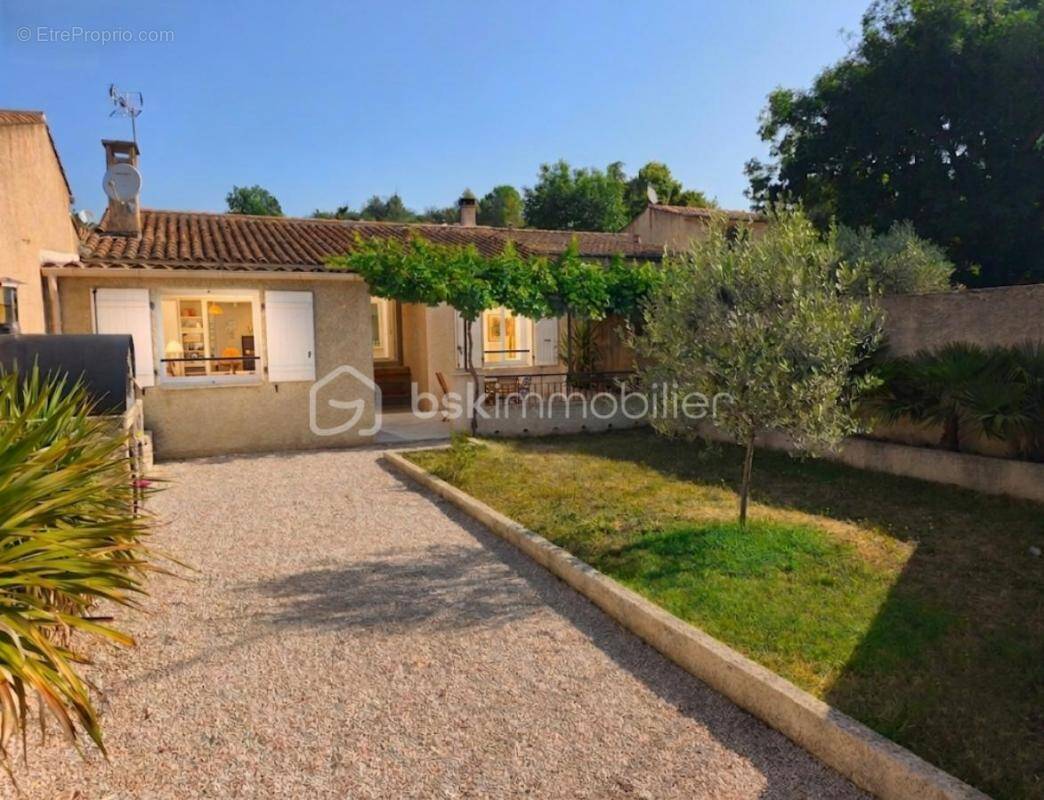 Maison à VALENSOLE