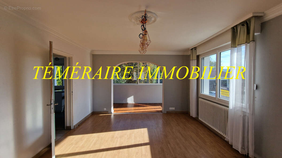 Maison à CHAMPAGNOLE