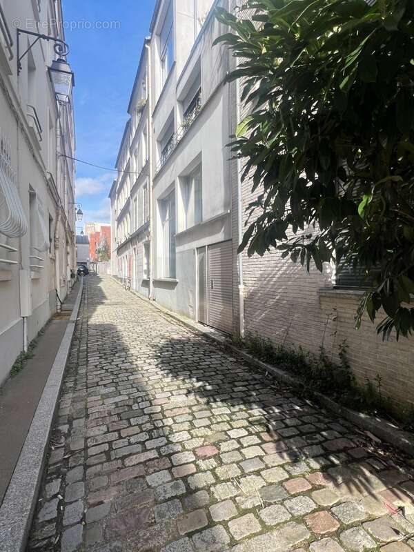Appartement à PARIS-20E