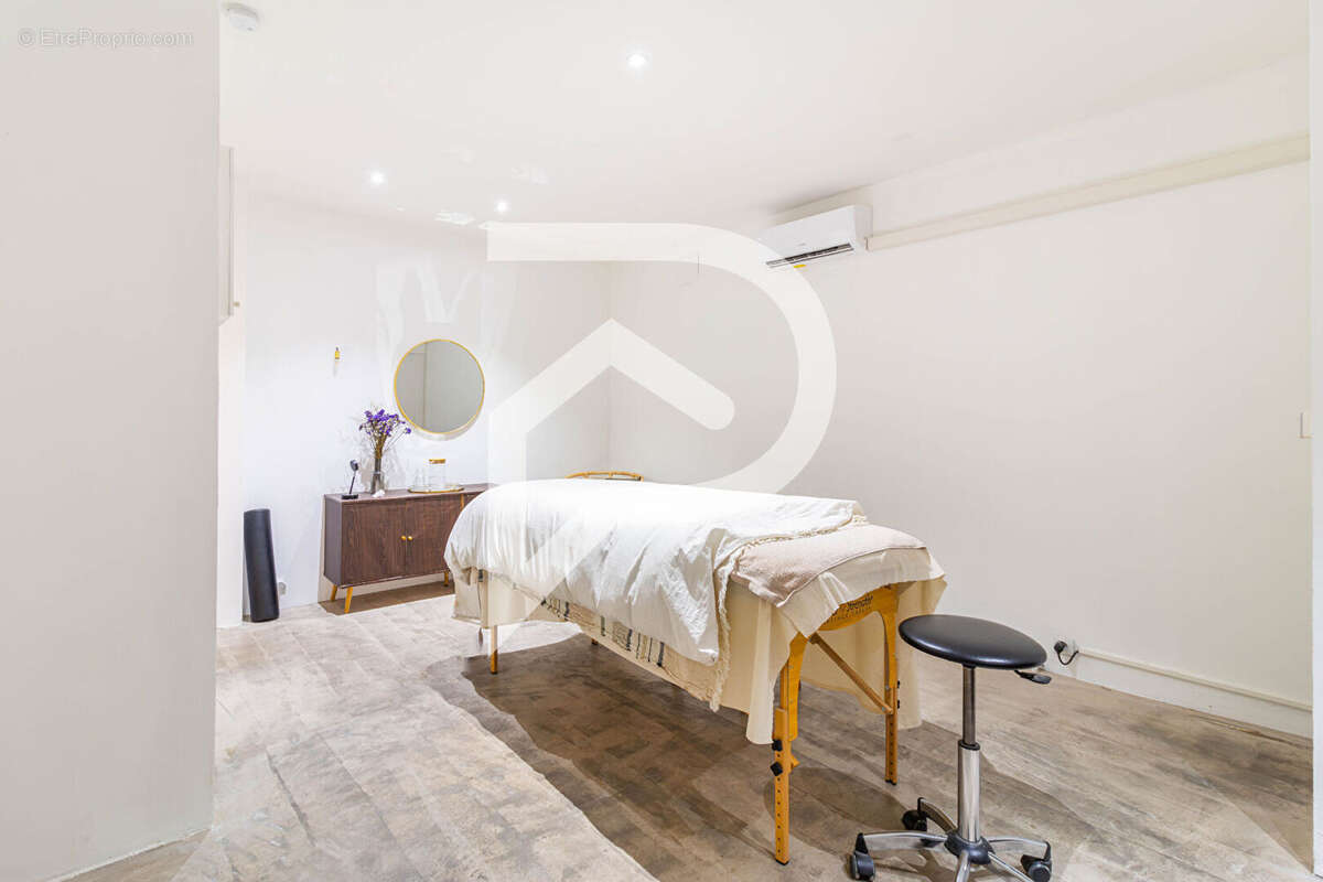 Commerce à MARSEILLE-6E