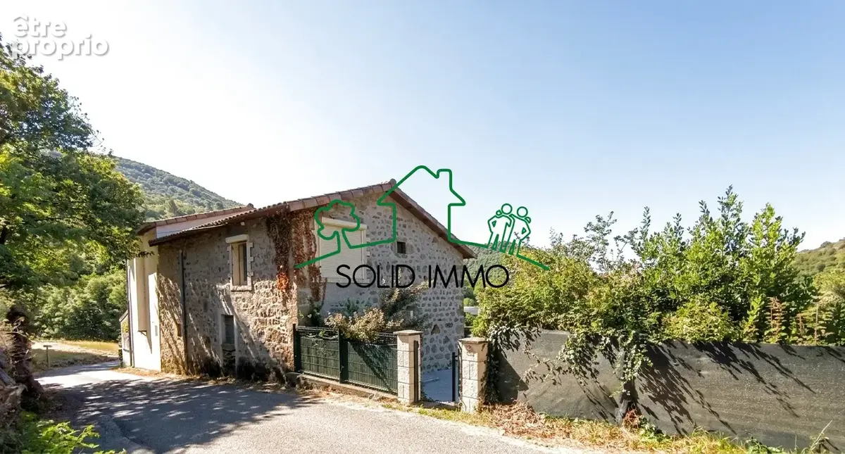 Maison Traditionnelle de 135 m2 sur la commune de Genestelle 07530 - photo 2