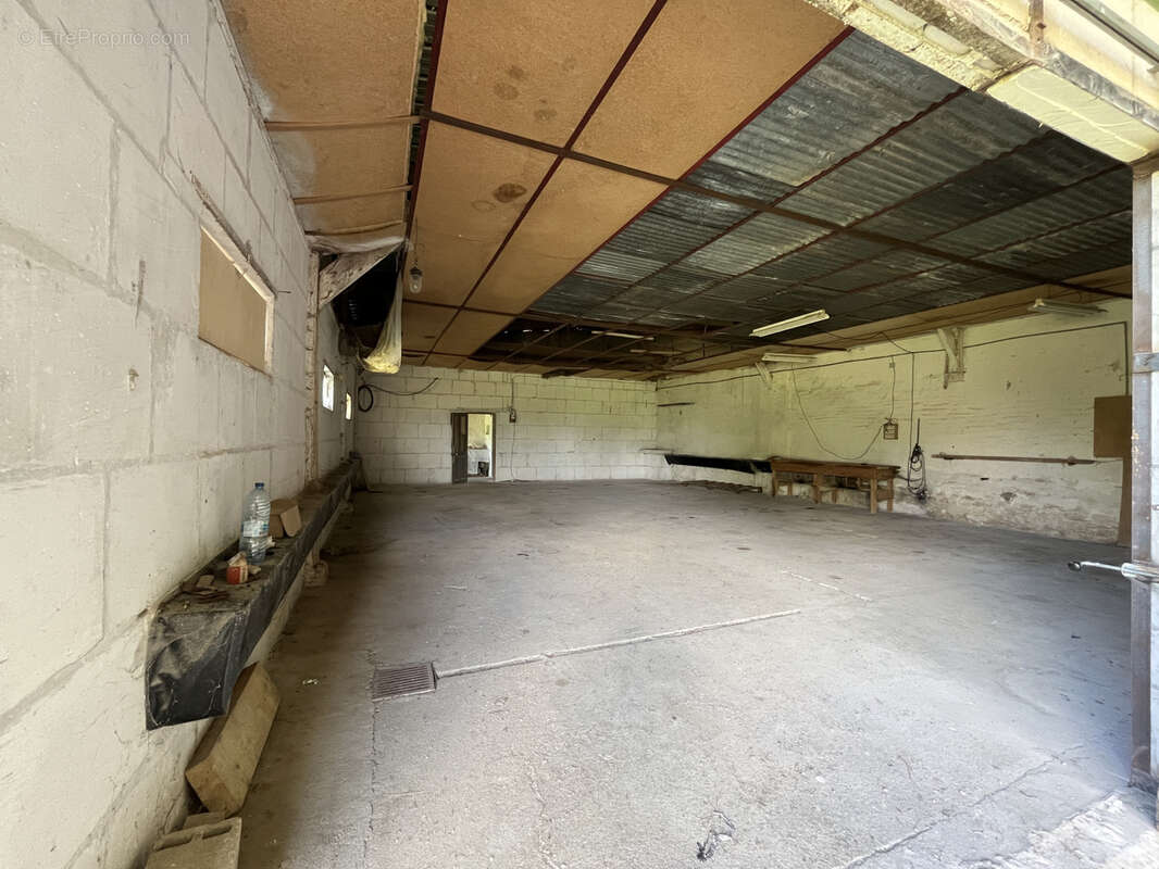 Terrain à LA CHAPELLE-LA-REINE