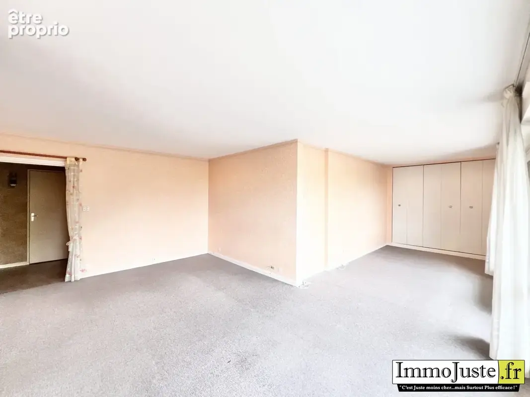 Appartement 4 pièces 78 m² à vendre à Elancourt (78990) - photo 2