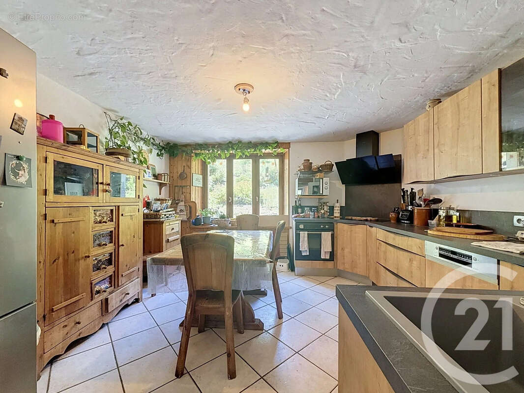 Maison 155 m² à Chatillon-Sur-Cluses  - photo 8