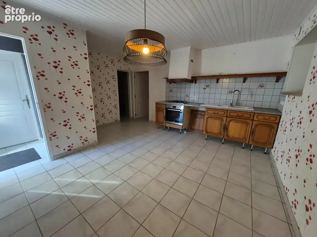 Du charme, de beaux volumes et du calme? une maison à découvrir à Vaudrémont ! - photo 2