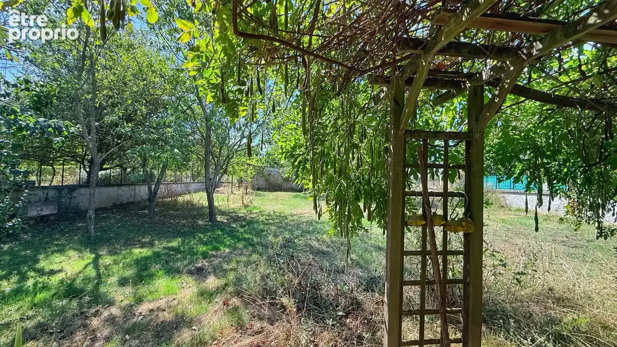 SARDIEU, Maison avec dépendances et terrain - photo 18