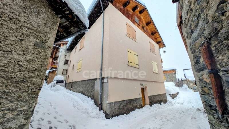 Maison à SAINT-MARTIN-DE-BELLEVILLE