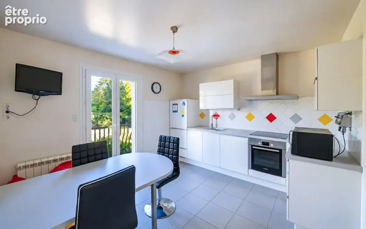 Maison familiale sur un terrain de 1000 m² - photo 4