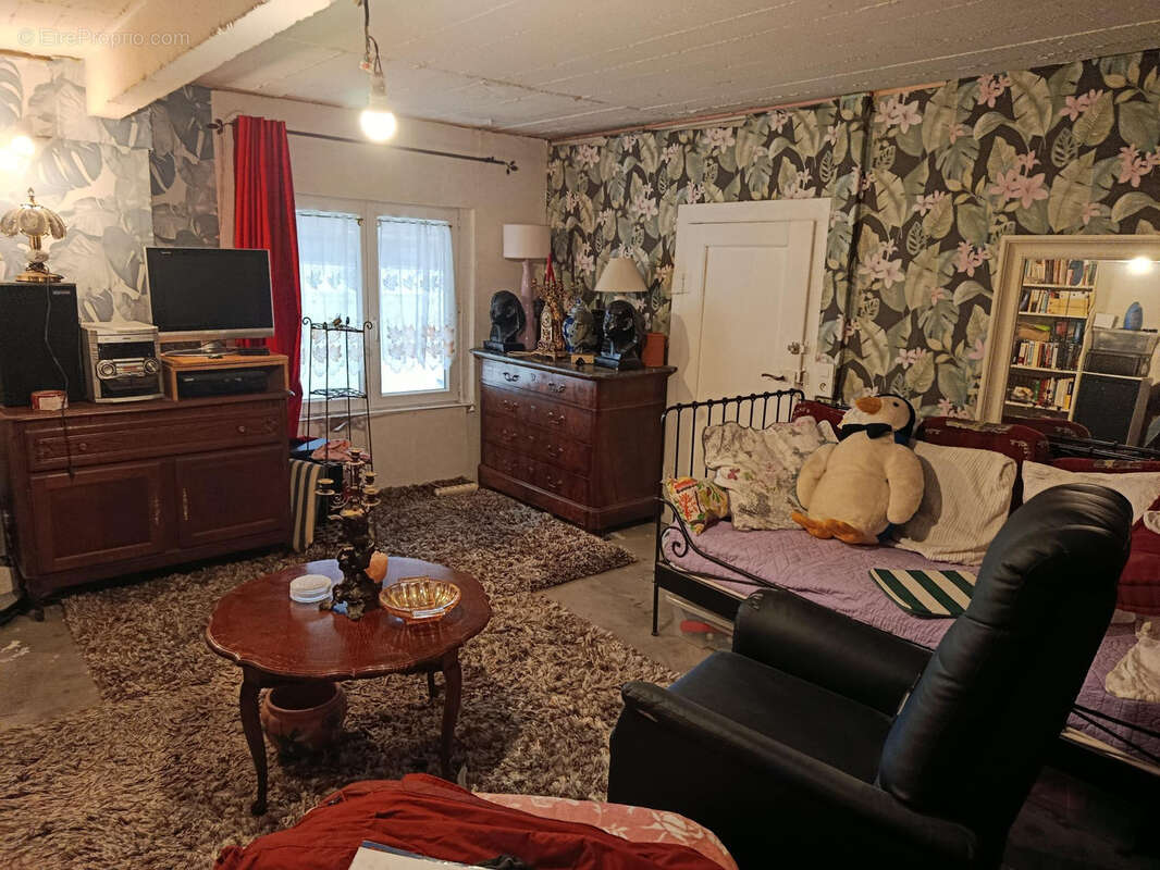 Maison 140m2 avec terrain et dépendances - photo 12