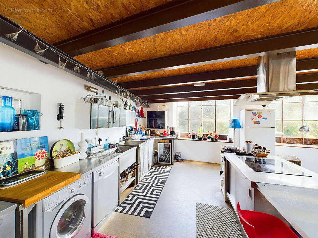 Loft de 245m²  sur 3 plateaux d'ans une ancienne filature  sur parcelle de 900m² situe a villeneuve de berg 07170 - photo 8