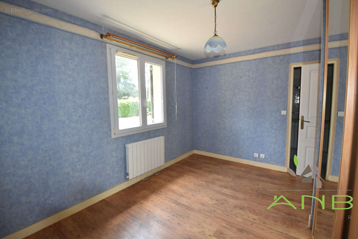 Maison 227 m² à Saint-Estephe  - photo 7