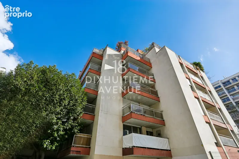 Appartement à PARIS-18E