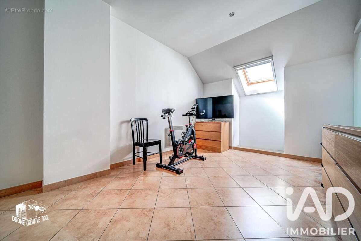 Maison 150 m² à Oudrenne  - photo 4