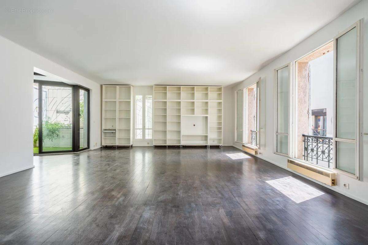 Appartement à PARIS-11E