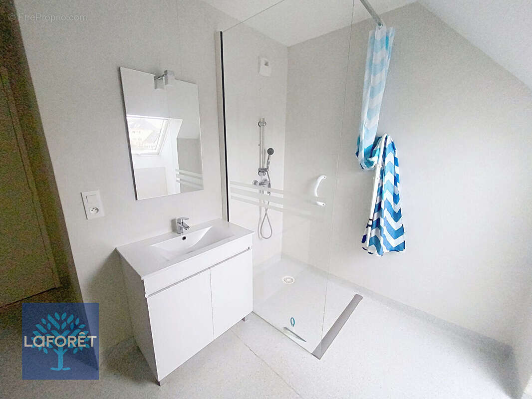 Appartement à FOUGERES