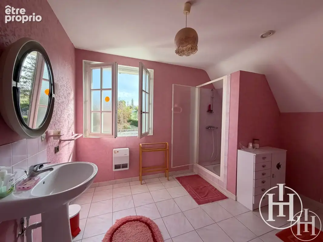 À saisir : deux pas de la forêt de tronçais   maison familiale avec sous-sol sur plus de 3 000 m2 de terrain ! - photo 9