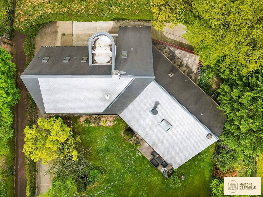 Maison à LA CELLE-SAINT-CLOUD